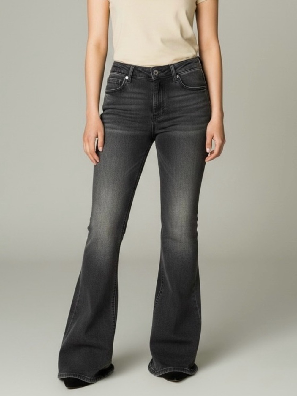 Vintage Y2K Levi’s Too Super Low Stretch Bootcut Stonewashed Jeans